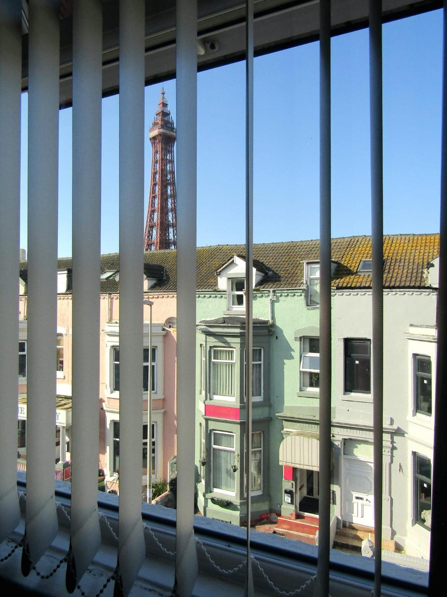 Wilsons - Tower View 3* Блэкпул